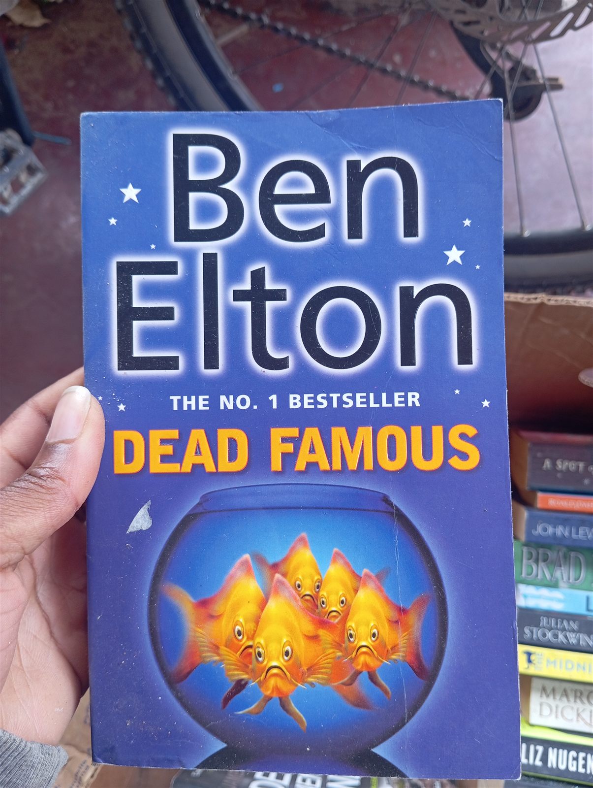 Dead Famous